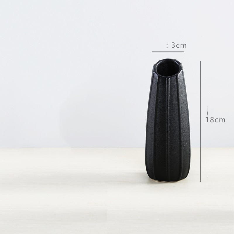 Vase en céramique ondulée – Élégance moderne pour intérieur design