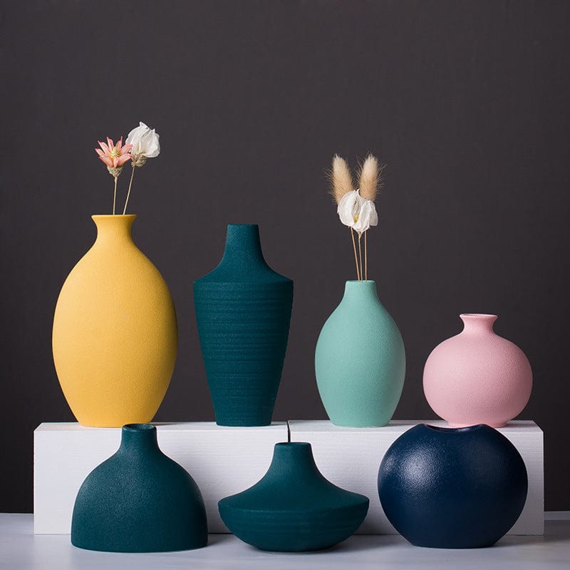 Vase céramique mat coloré – Élégance contemporaine pour intérieur vibrant