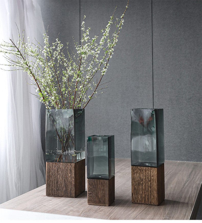 Vase en verre haut – charme vintage