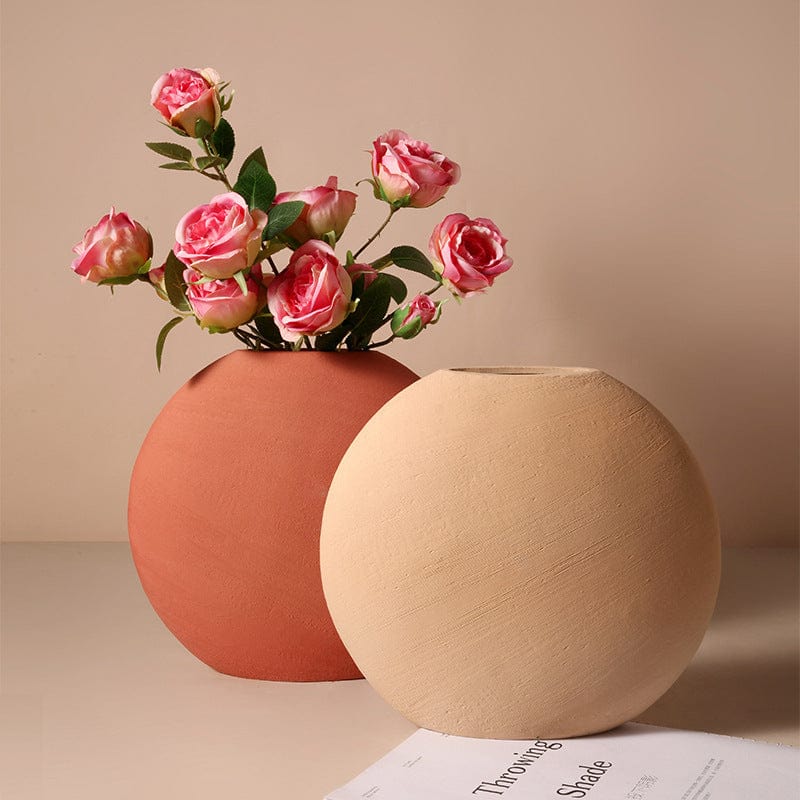 Vase céramique marron mat – Élégance brute pour un intérieur vibrant