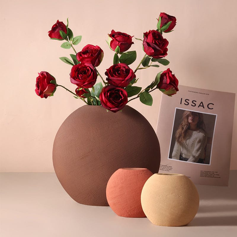 Vase céramique marron mat – Élégance brute pour un intérieur vibrant