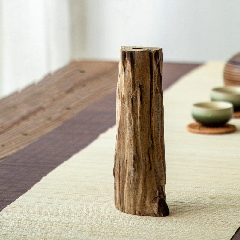 Vase en bois ocre – style contemporain