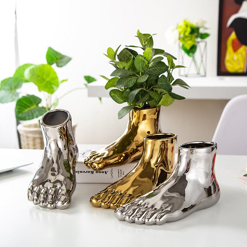 Vase pied chromé – Design original en céramique brillante argent et or