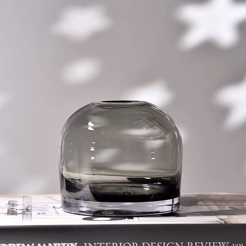 vase en verre moderne bleu – touche artistique