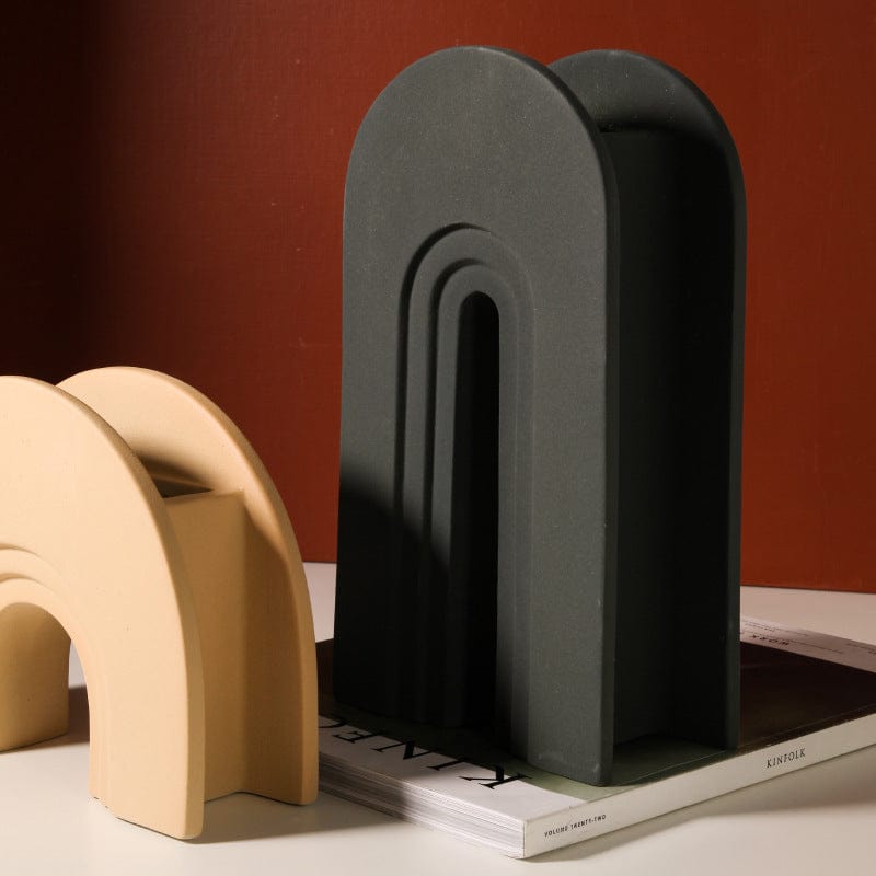 Vase en poterie design – déco salon lumineux