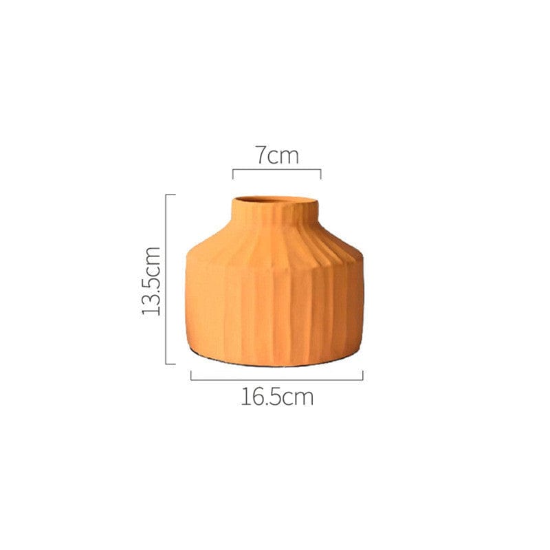 Vase céramique côtelé vert foncé – Élégance minimaliste et naturelle