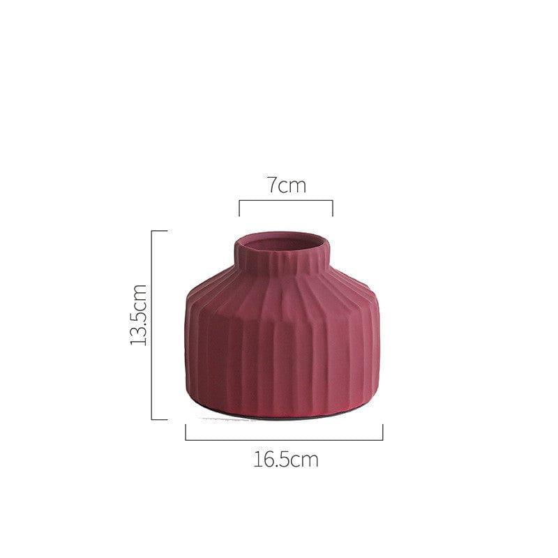 Vase céramique côtelé vert foncé – Élégance minimaliste et naturelle