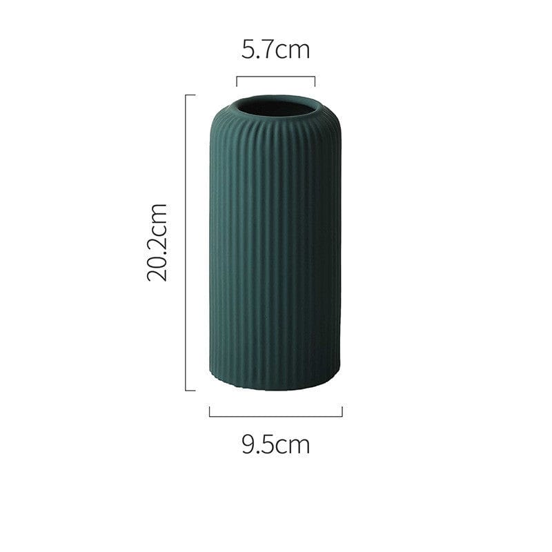 Vase céramique côtelé vert foncé – Élégance minimaliste et naturelle