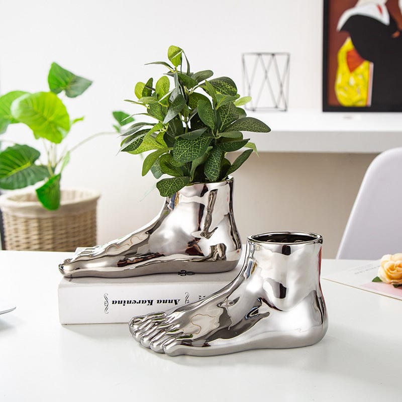 Vase pied chromé – Design original en céramique brillante argent et or