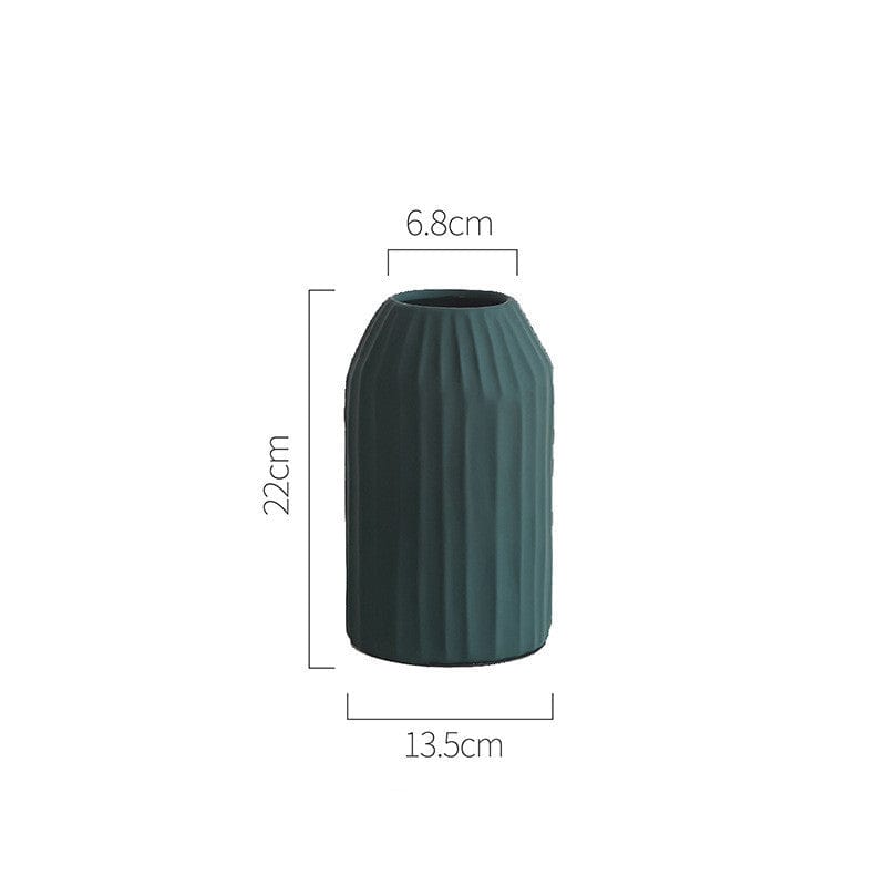 Vase céramique côtelé vert foncé – Élégance minimaliste et naturelle