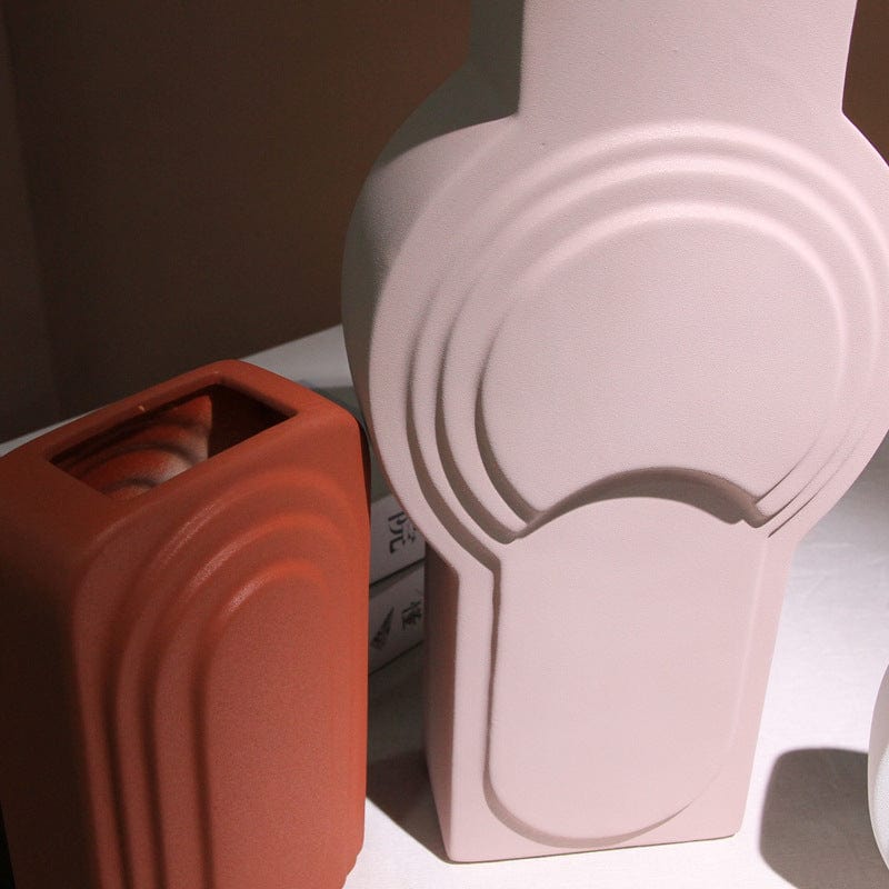 Vase en céramique – Style géométrique audacieux pour déco moderne