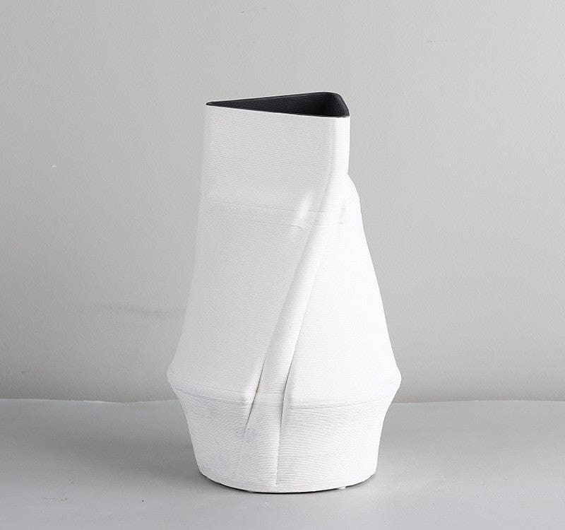 Vase design en céramique bombée – Touche moderne pour déco audacieuse