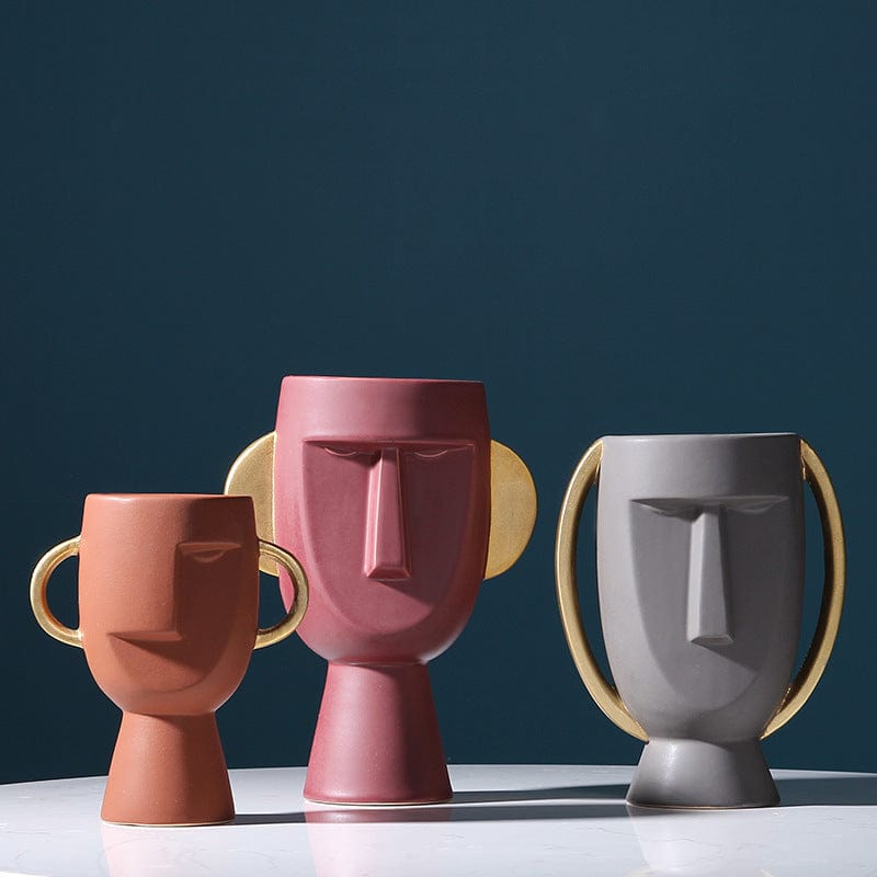 Vase en céramique style visage – intérieur moderne