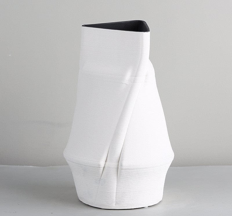 Vase design en céramique bombée – Touche moderne pour déco audacieuse