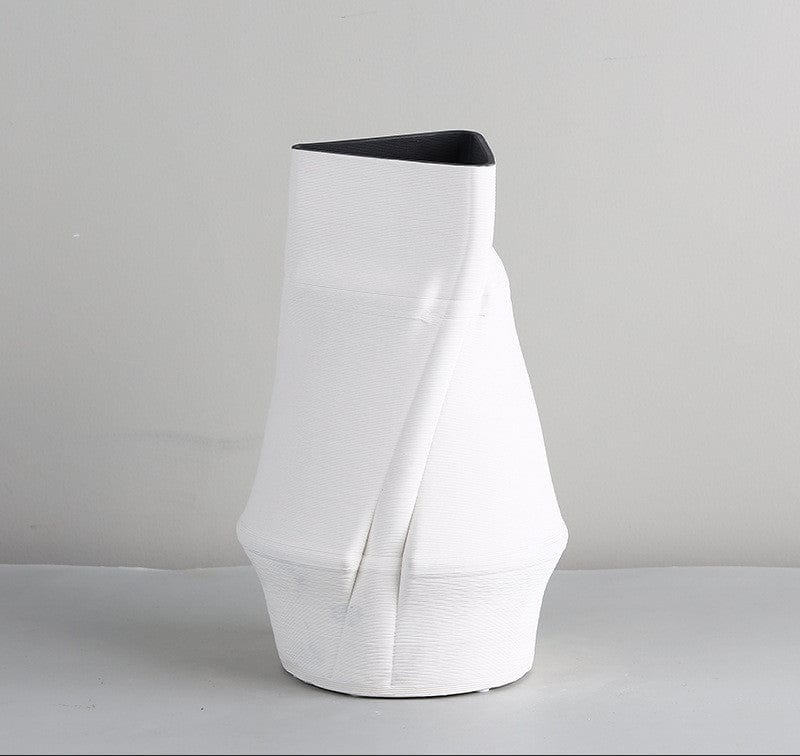 Vase design en céramique bombée – Touche moderne pour déco audacieuse