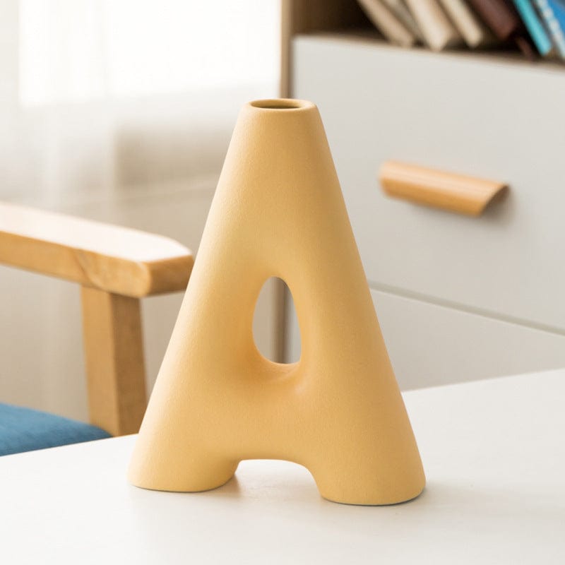 ElegantVase vase Yellow / Large A APC Vase Lettre Design en Céramique – Déco Créative pour Fleurs