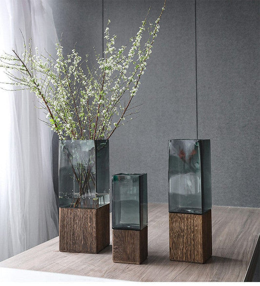 Vase en verre haut – charme vintage