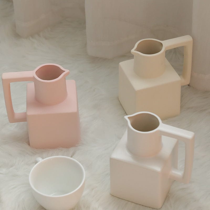 Vase en céramique avec anse – Look moderne pour fleurs fraîches
