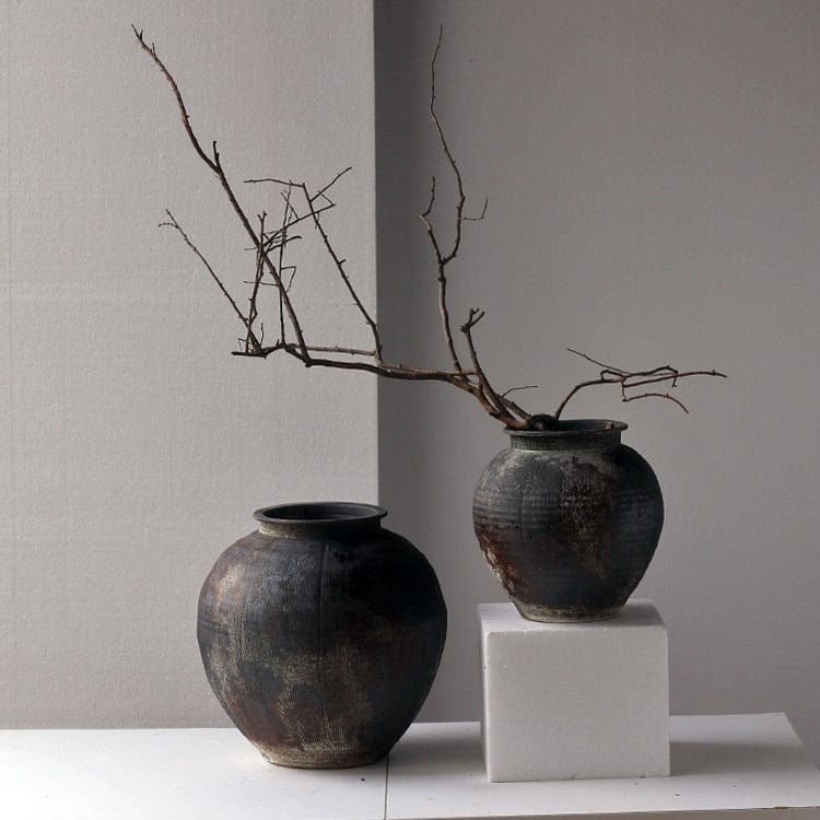 Vase en terre cuite noir – Style brut pour déco wabi-sabi