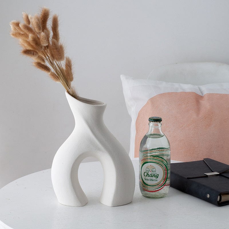 Vase design en céramique – Forme artistique pour déco moderne
