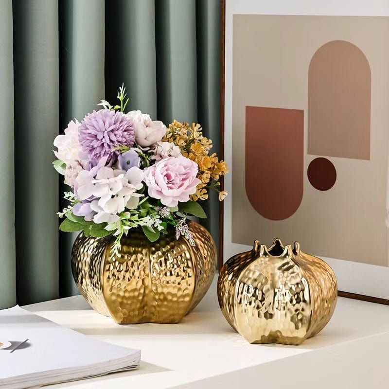 Vase grenade blanc martelé – Céramique texturée à bordure dorée
