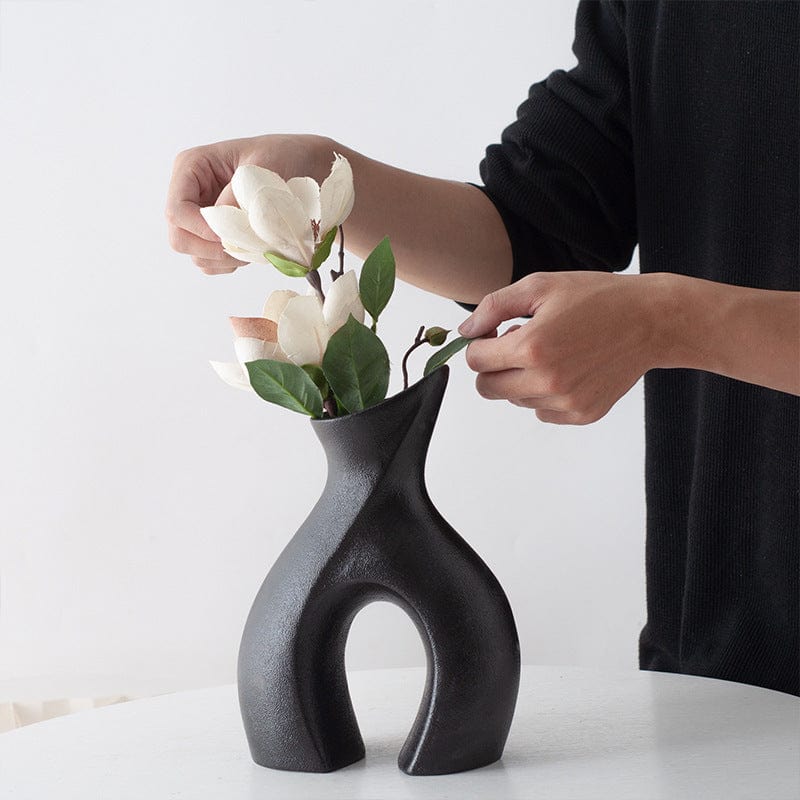 Vase design en céramique – Forme artistique pour déco moderne