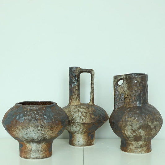 Vase en ceramique gris – élégance minimaliste