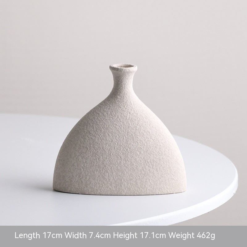 Vase en céramique noir – Élégance épurée pour fleurs fraîches