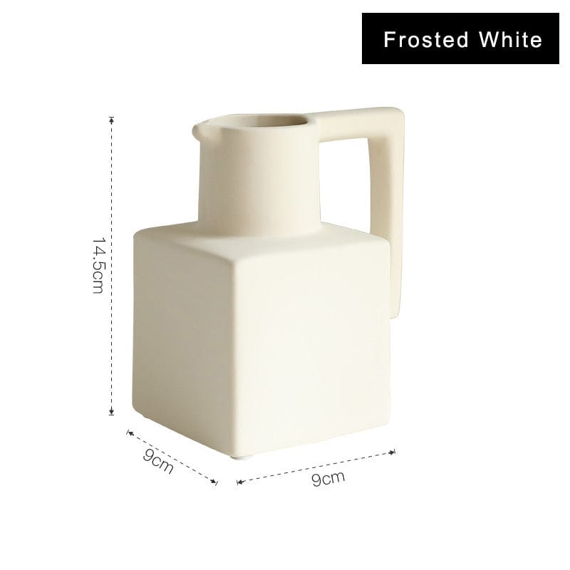 Vase en céramique avec anse – Look moderne pour fleurs fraîches