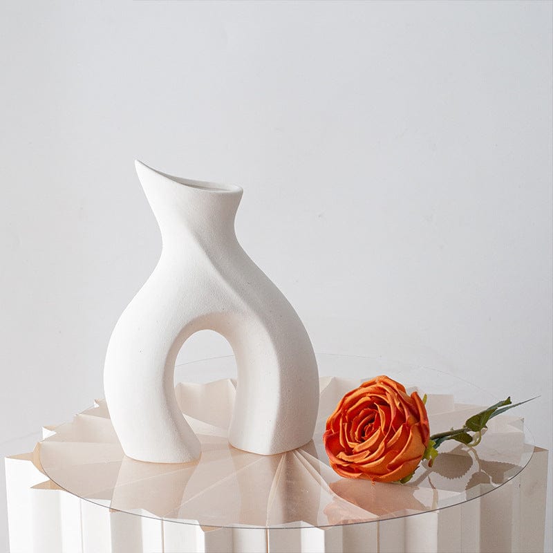 Vase design en céramique – Forme artistique pour déco moderne