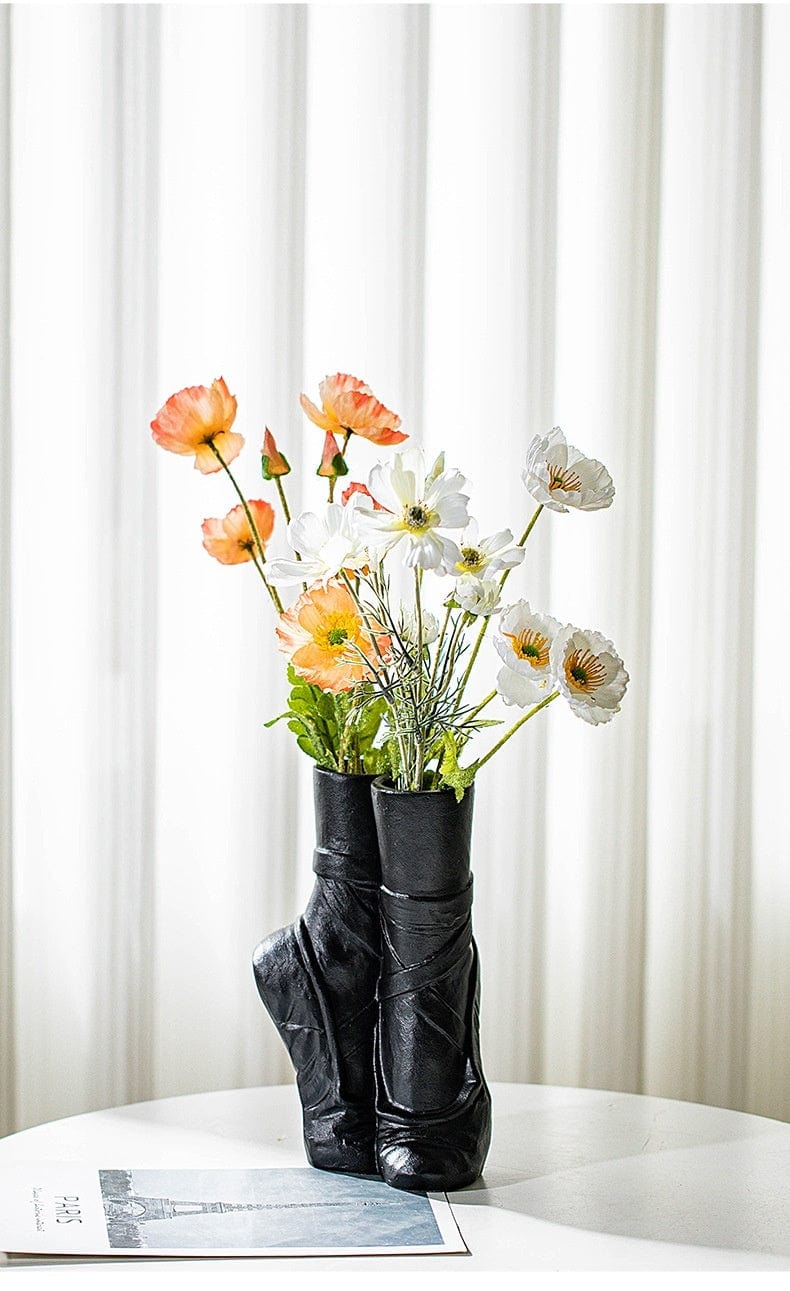 Vase bottes en céramique – Déco originale noir et blanc pour fleurs séchées