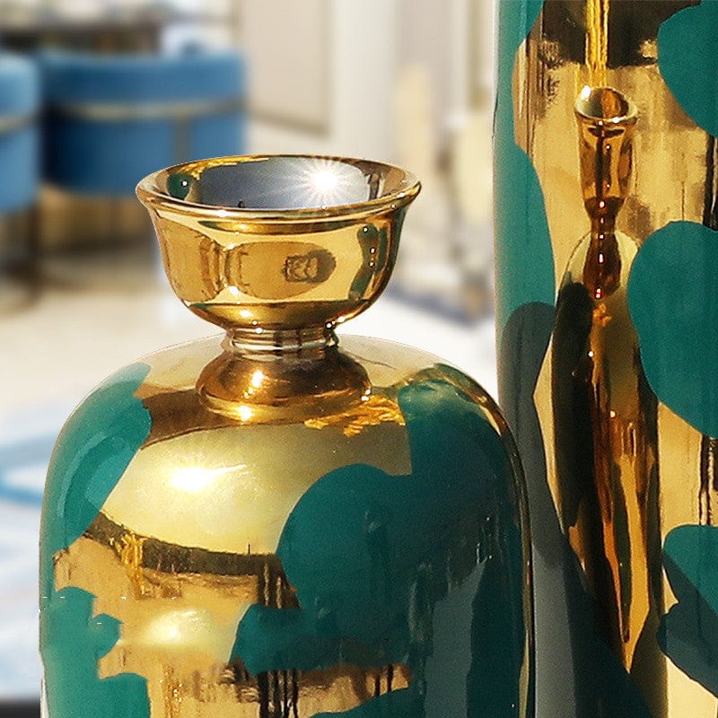 Vase céramique émaillée bleu or – Luxe éclatant pour salon lumineux