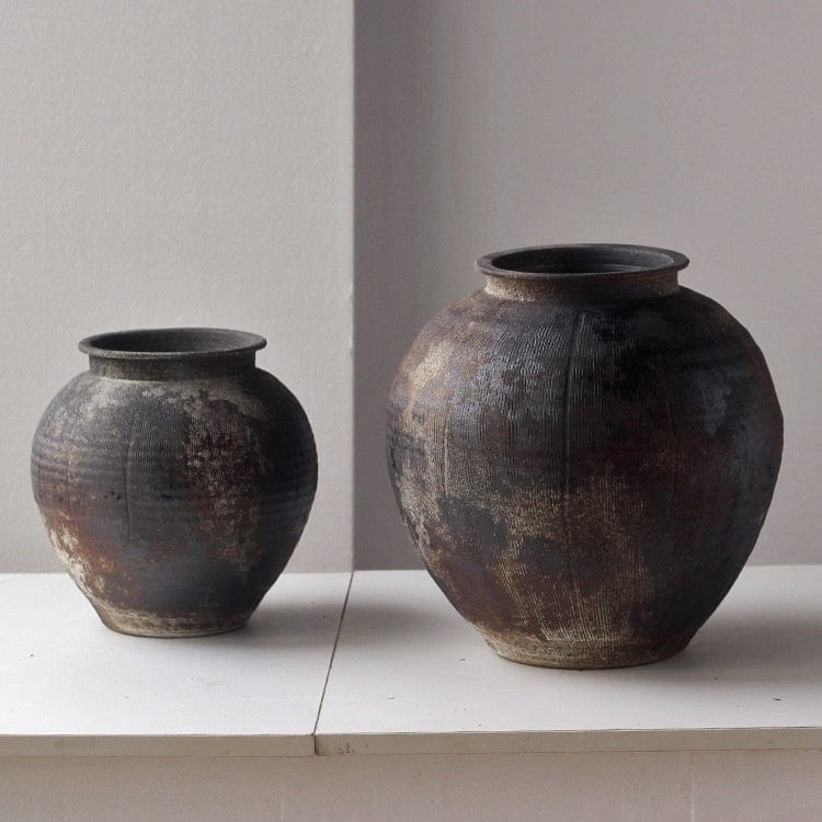 Vase en terre cuite noir – Style brut pour déco wabi-sabi