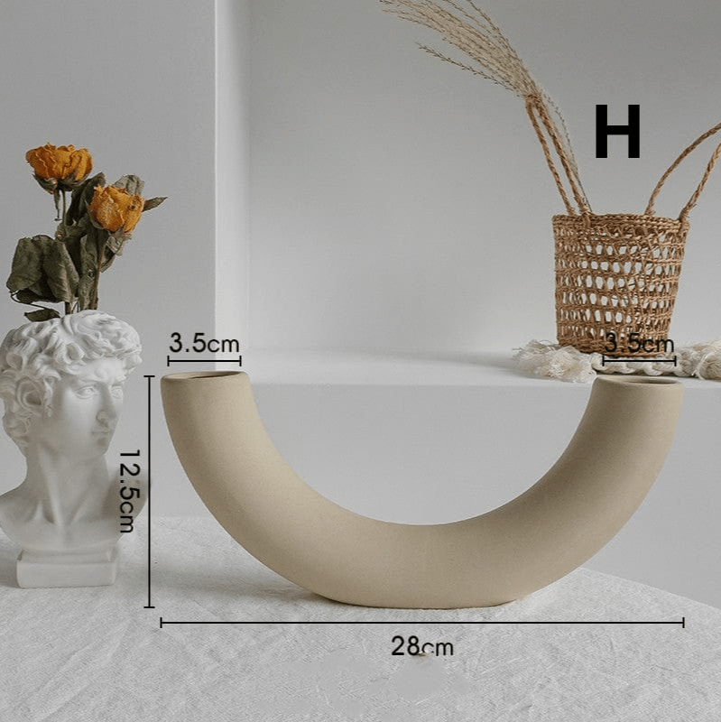 ElegantVase vase H Vase Céramique Beige - Formes Modernes