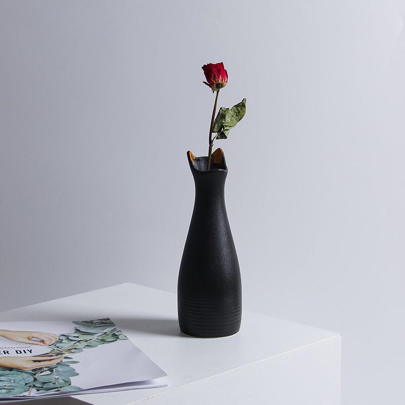 ElegantVase vase Noir / Format Intermediaire Vase contemporain stylisé