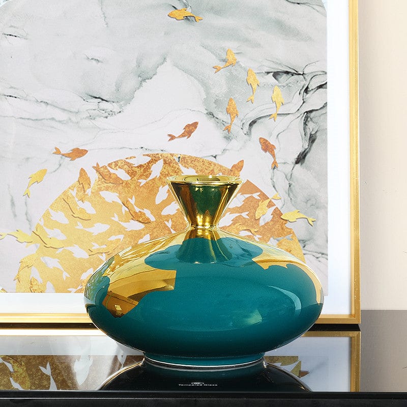 Vase céramique émaillée bleu or – Luxe éclatant pour salon lumineux